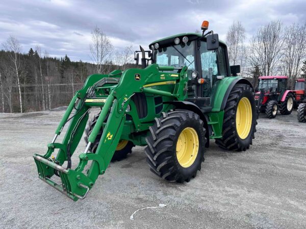 John Deere 6230 Premium occasion – 122 ch avec chargeur frontal