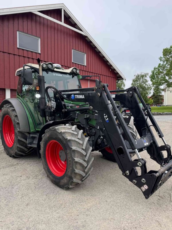 Fendt 211S Vario occasion – 101 ch avec chargeur frontal (2013)