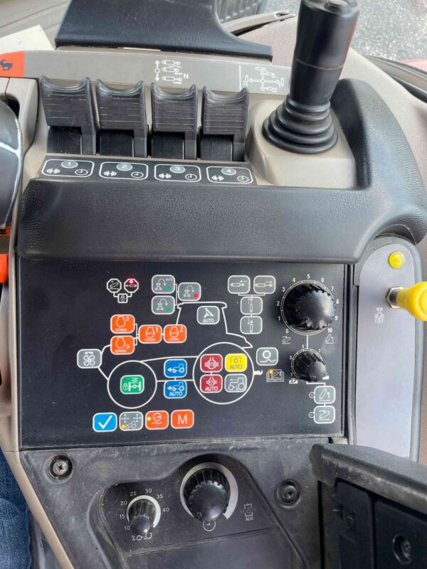 Case IH Puma 240 CVX occasion – 271 ch avec chargeur frontal (2017)
