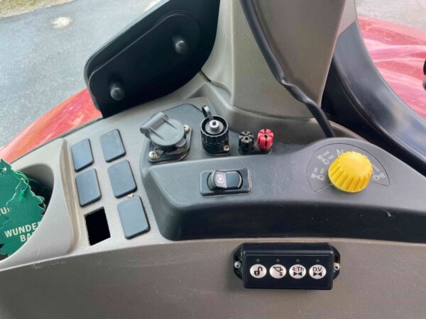 Case IH Puma 240 CVX occasion – 271 ch avec chargeur frontal (2017)