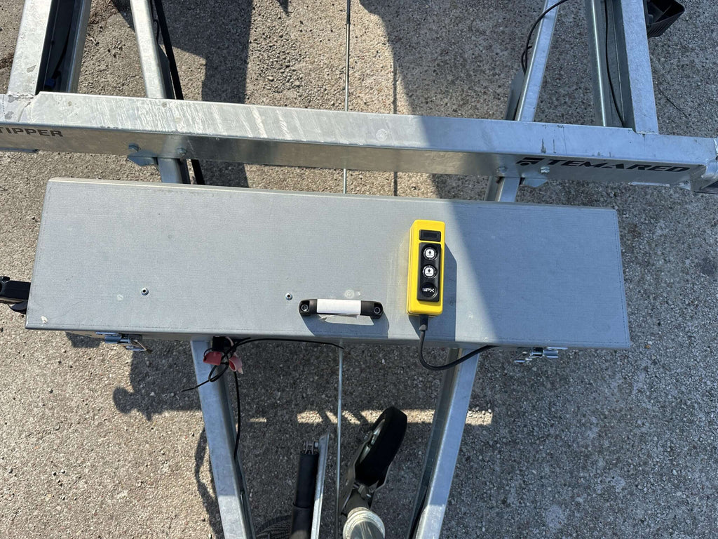 Remorque benne basculante à trois essieux Temared Tipper 3 500 kg