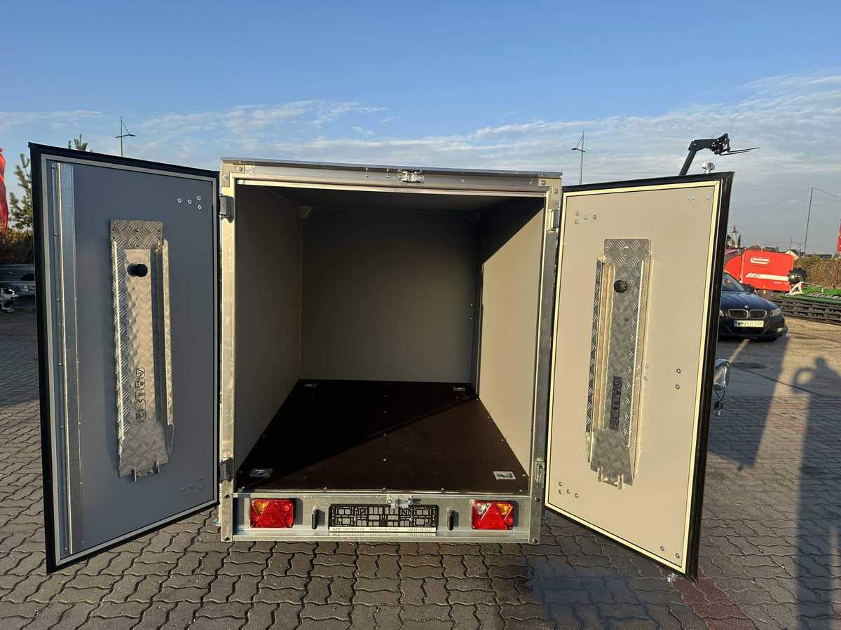 Remorque fourgon SMART BOX avec rampes Temared basculant 750kg