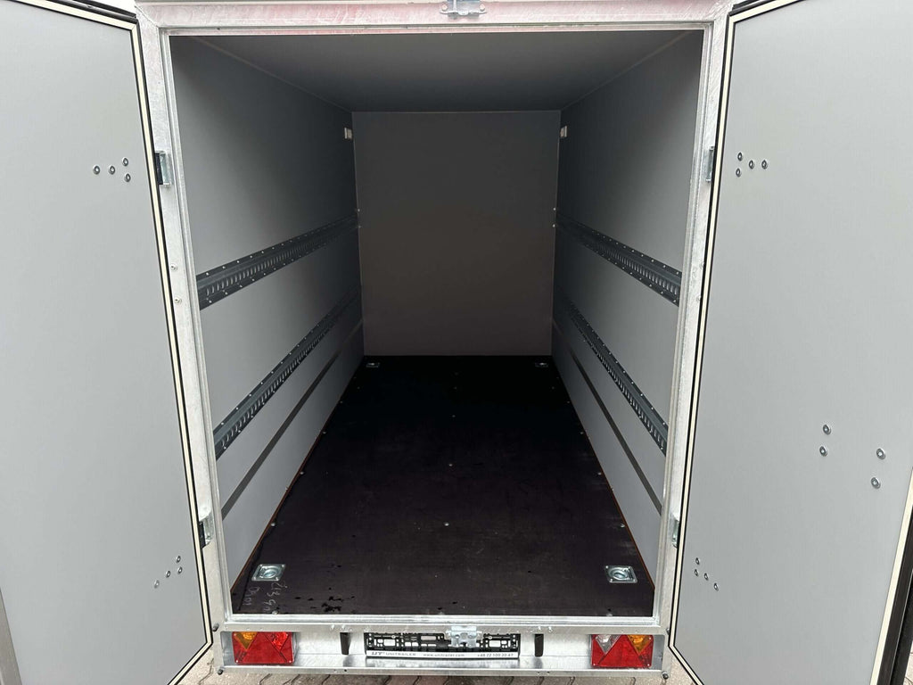 Remorque conteneur Furgon BOX Temared à deux essieux  750 kg
