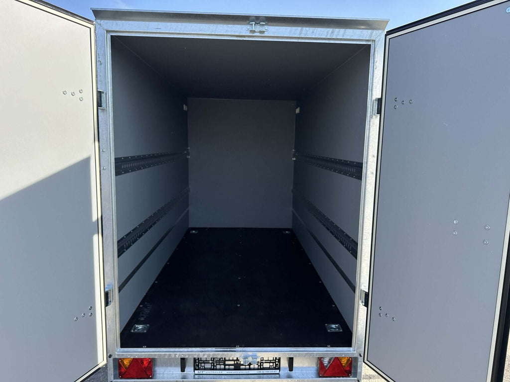 Remorque Furgon BOX 3015/2 Temared deux essieux freinés 2000kg