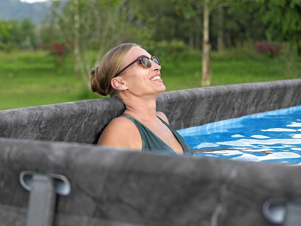 Bestway APX 365 561KA - 549 x 274 x 132 cm - Piscine hors-sol pour 7-8 personnes