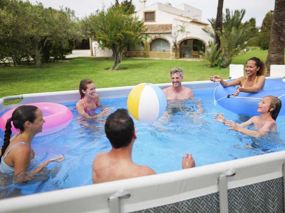 Bestway Steel Pro Max Splashview 561MB - 488x244x122 cm - Piscine hors-sol pour 5-6 personnes