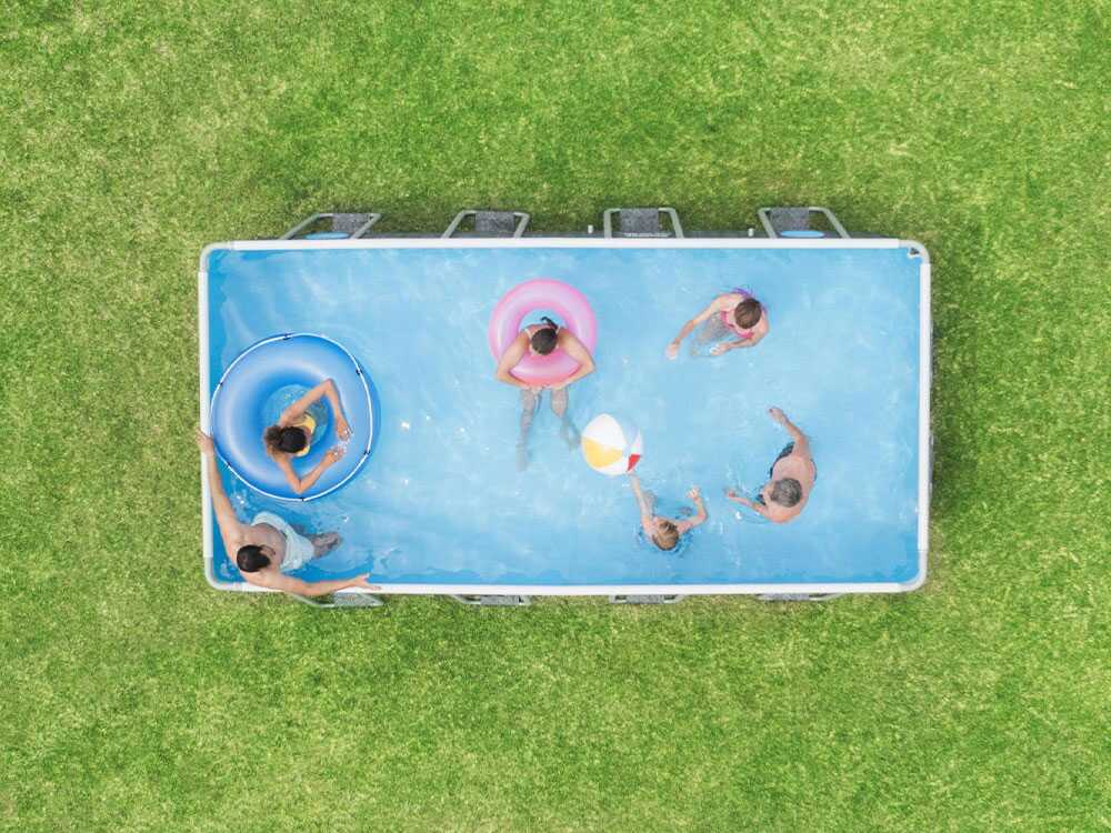 Bestway Steel Pro Max Splashview 561MB - 488x244x122 cm - Piscine hors-sol pour 5-6 personnes