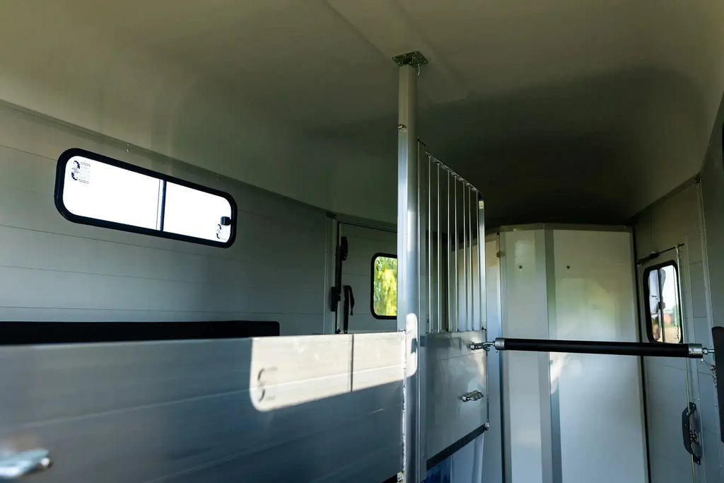 Remorque chevaux van touring xl cheval liberte