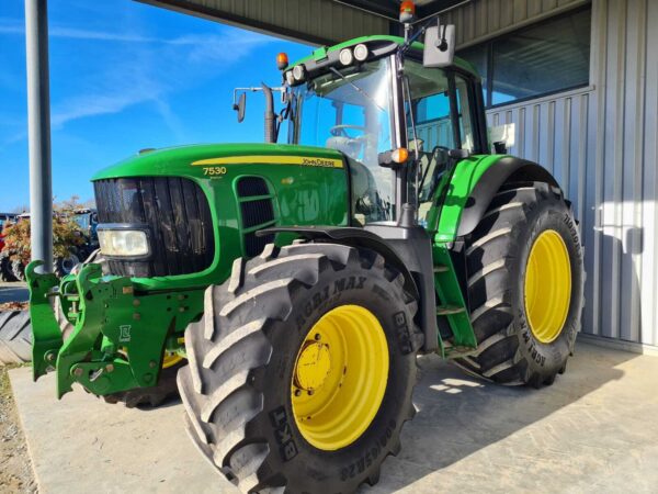 John Deere 7530 Premium occasion – 185 ch, prix accessible (2008)