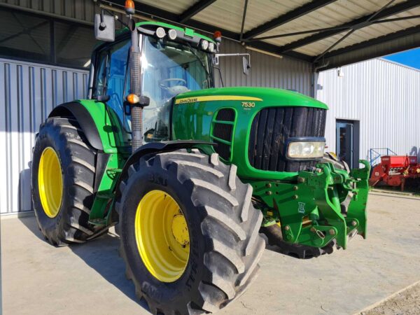 John Deere 7530 Premium occasion – 185 ch, prix accessible (2008)