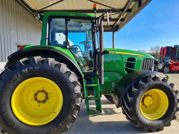 John Deere 7530 Premium occasion – 185 ch, prix accessible (2008)